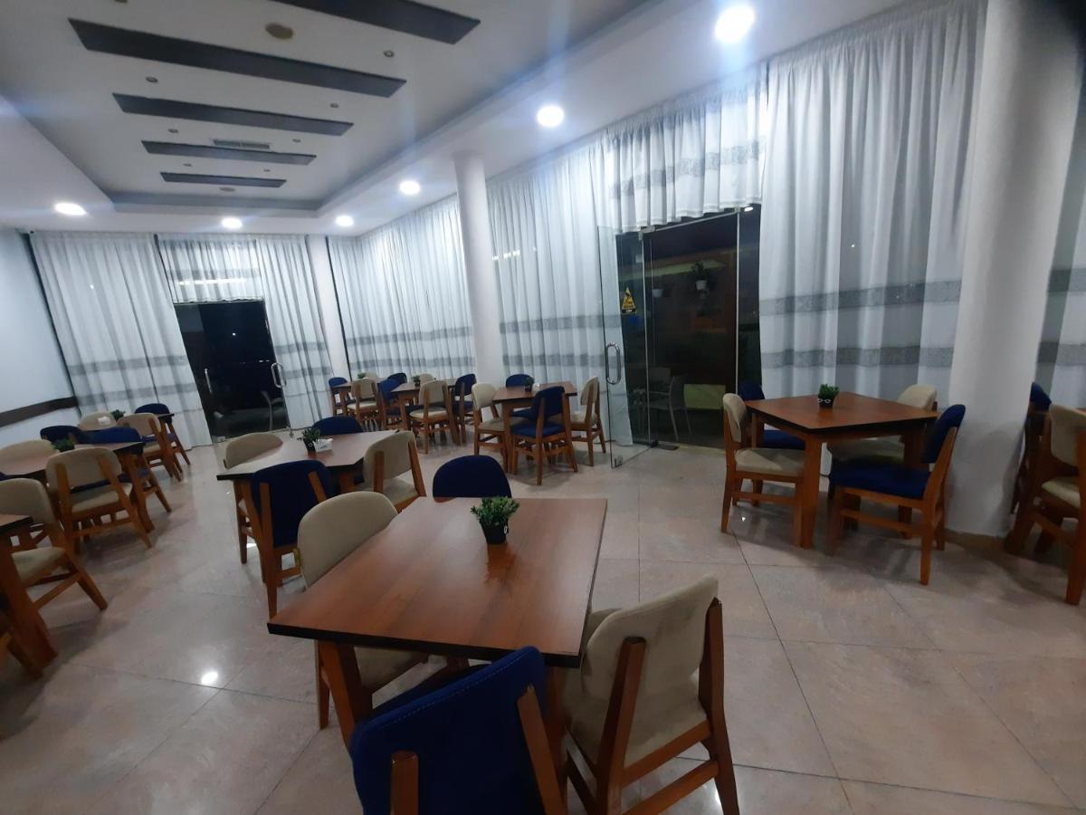 Hotel Megniar Lushnje ภายนอก รูปภาพ